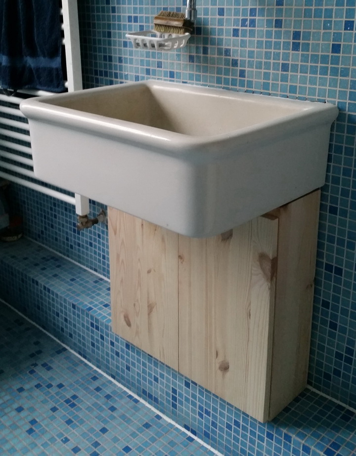 Badschränkchen 2